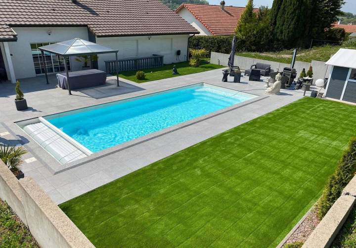 Gazon espace piscine